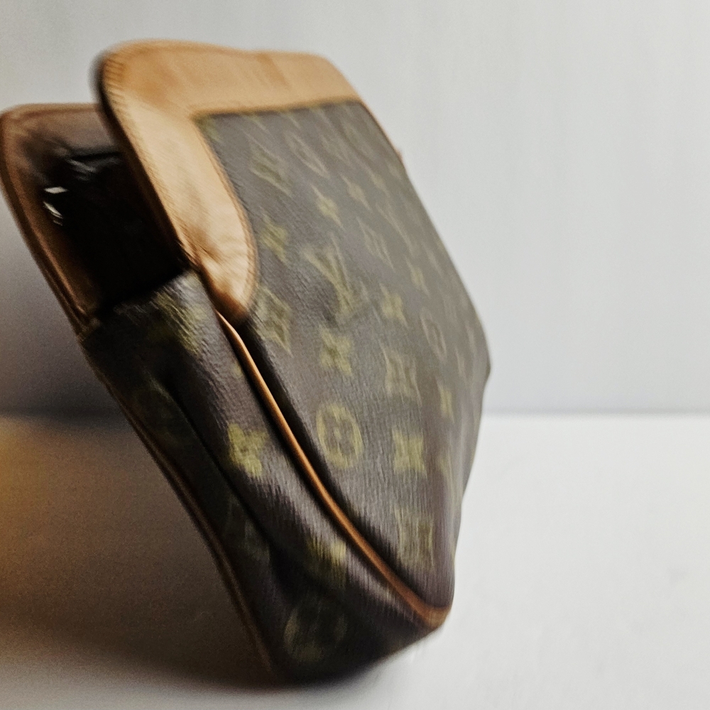 Vintage 1980s Louis Vuitton Monogram Shoulder Bag • Classic LV Brown Canvas Bag - Picture 5 of 9